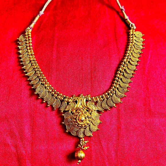 Jewelry - Unused Necklace with earning and box